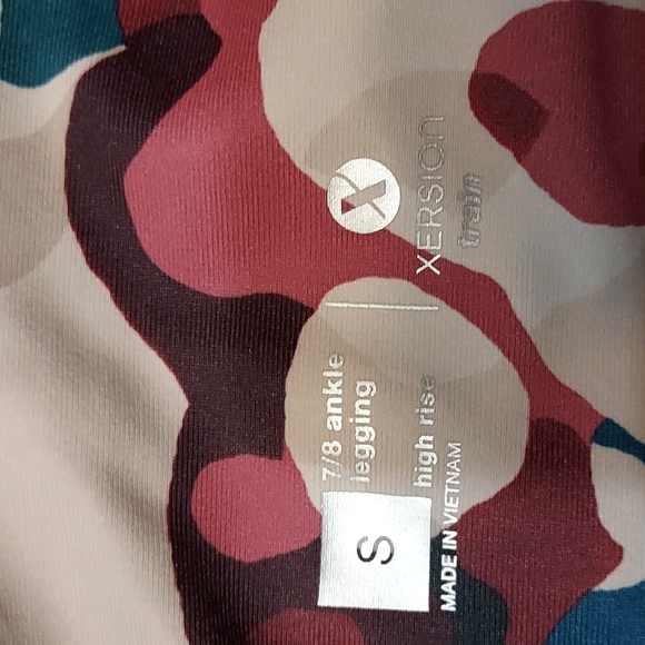 Xersion 2 piece Activewear EUC - Picture 10 of 14